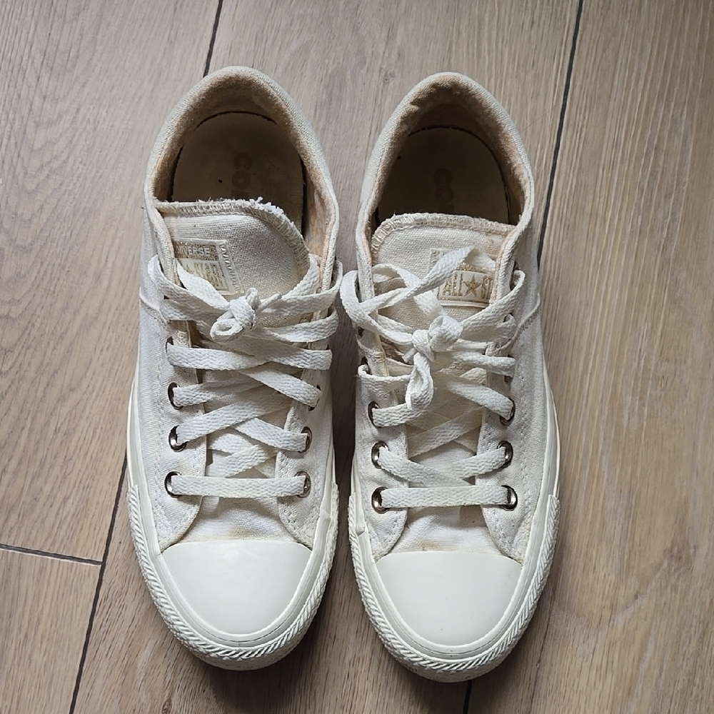 Converse CTAS Madison Ox Ivory Cream Gold Low Top Sneakers Womens 8